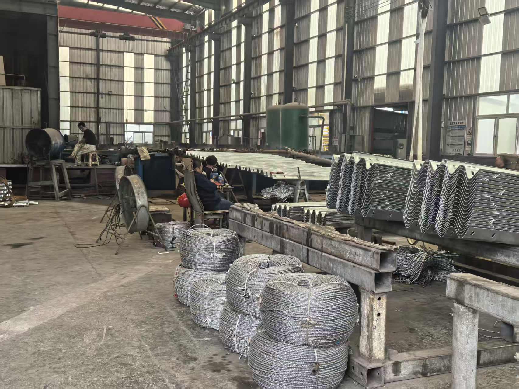 娄底市热镀锌波形护栏三波波形护栏 - 厂家